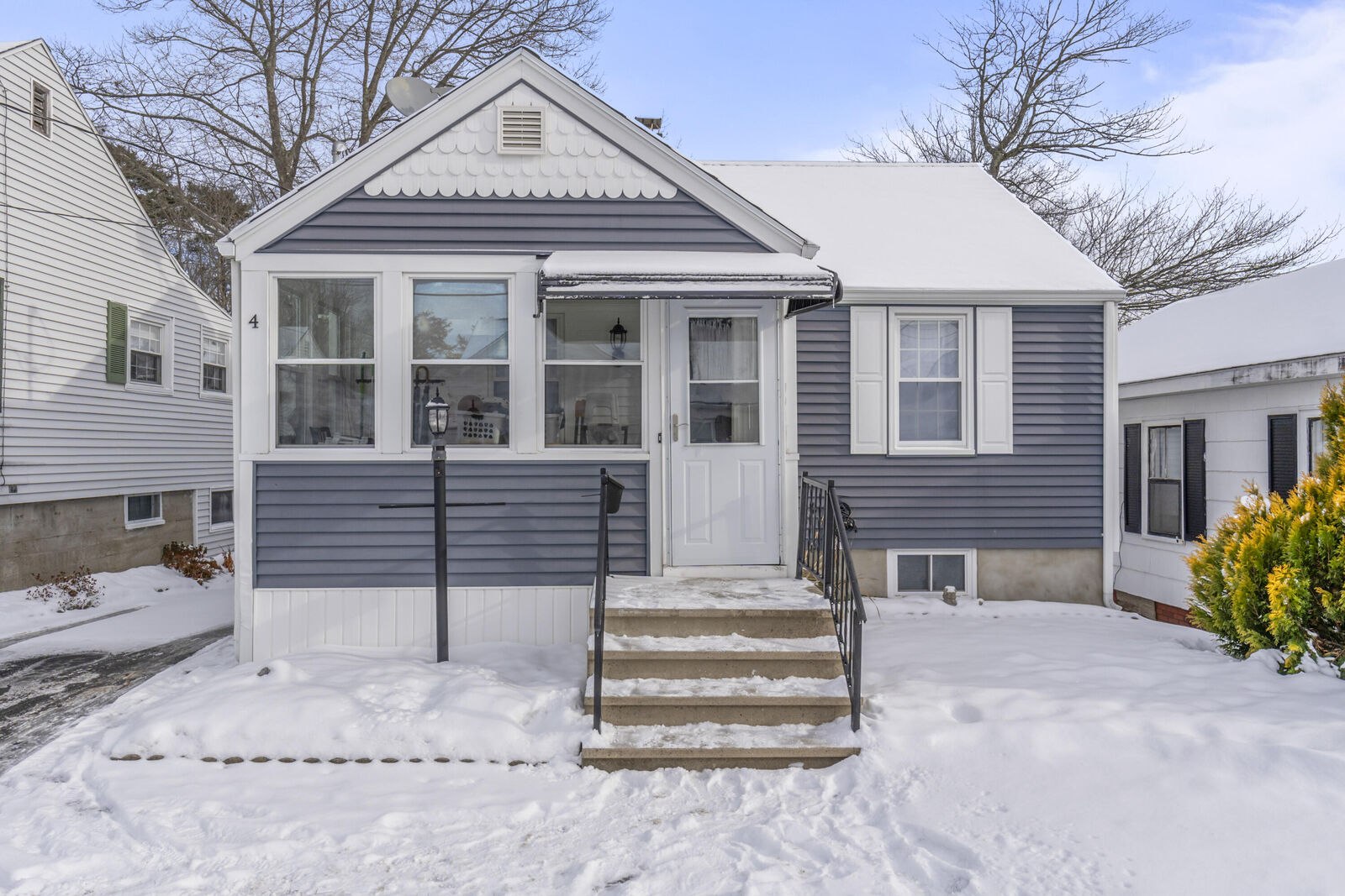 Property Photo:  4 Pine Lane  ME 04064 