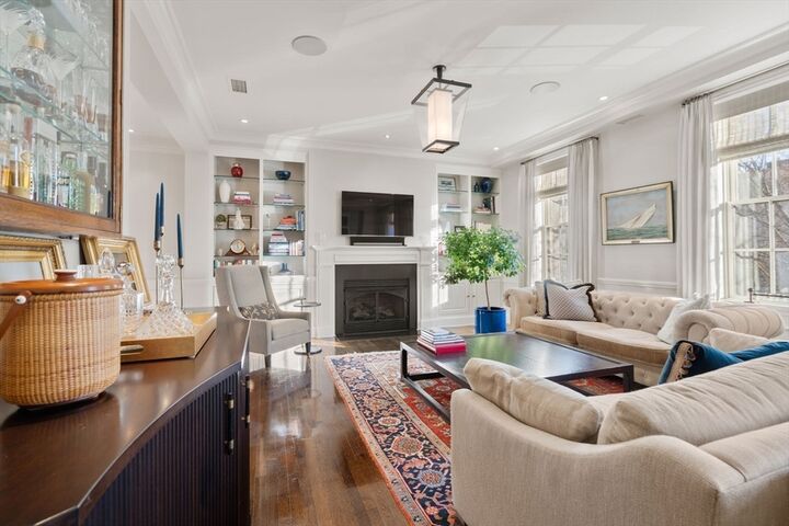 Property Photo:  413 Commonwealth 5  MA 02215 