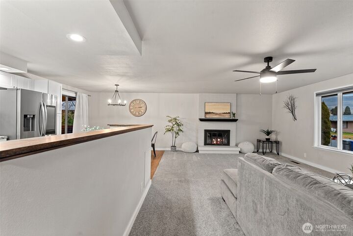 Property Photo:  250 N Newton Ave  WA 98802 