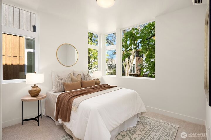 Property Photo: 1733 17th Avenue WA 98122