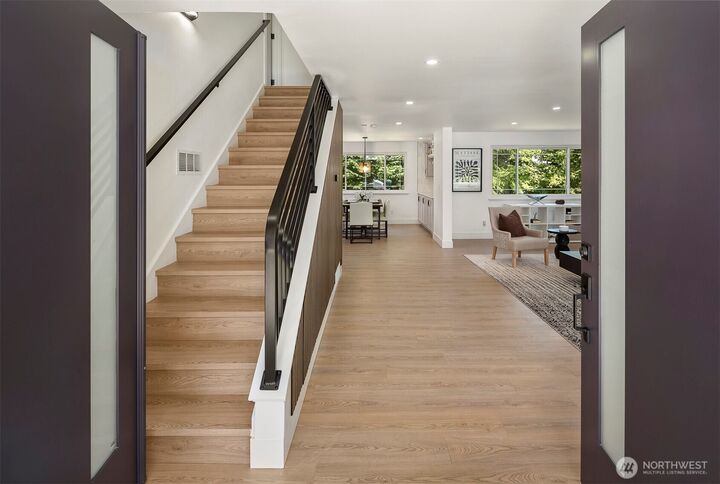 Property Photo:  6202  122nd Avenue SE  WA 98006 