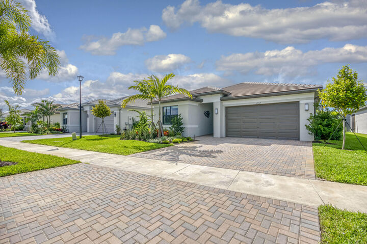 Property Photo:  12312 SW Blue Mangrove Parkway  FL 34987 