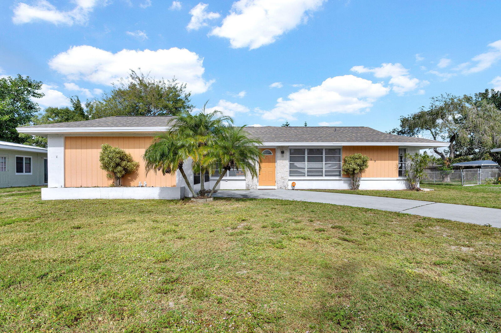 Property Photo:  153 NE Tunison Avenue  FL 34983 