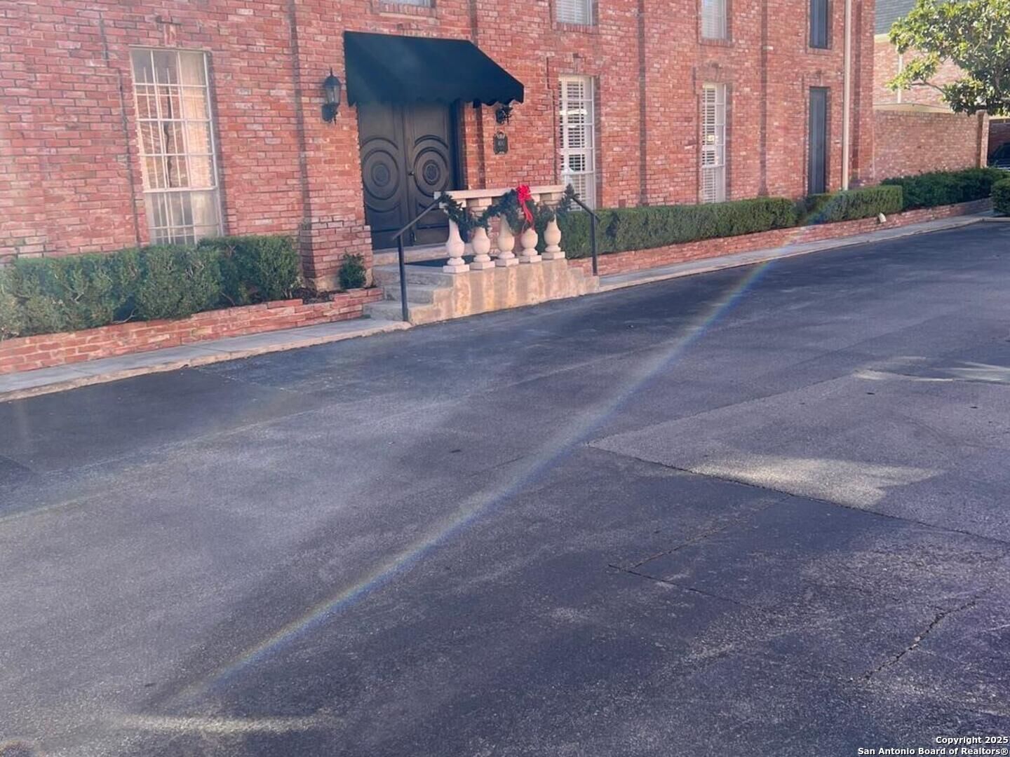 Property Photo:  8033 N New Braunfels # 400 E  TX 78209 