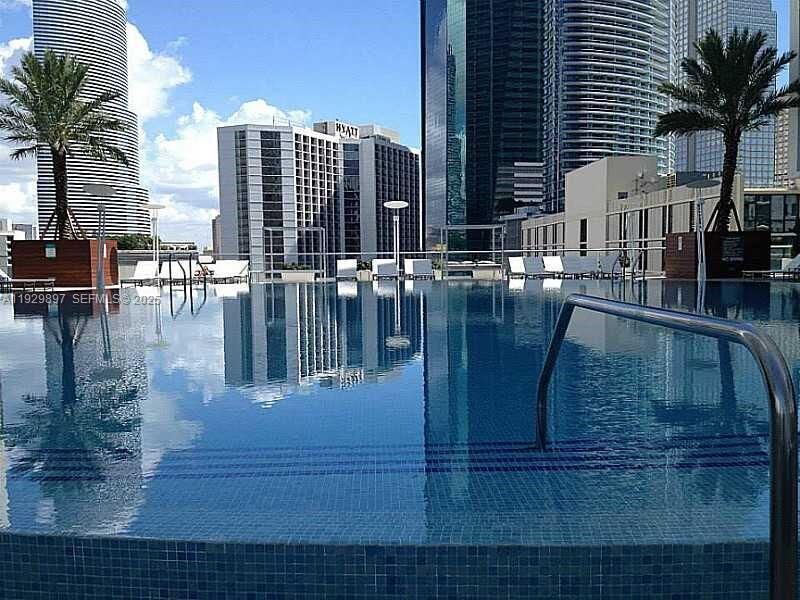 Property Photo:  500 Brickell Ave 2303  FL 33131 