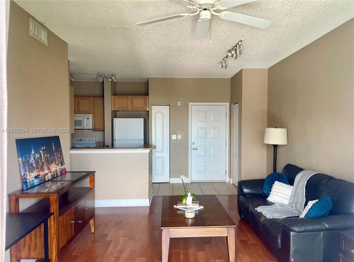 Property Photo:  6001 SW 70th St 535  FL 33143 