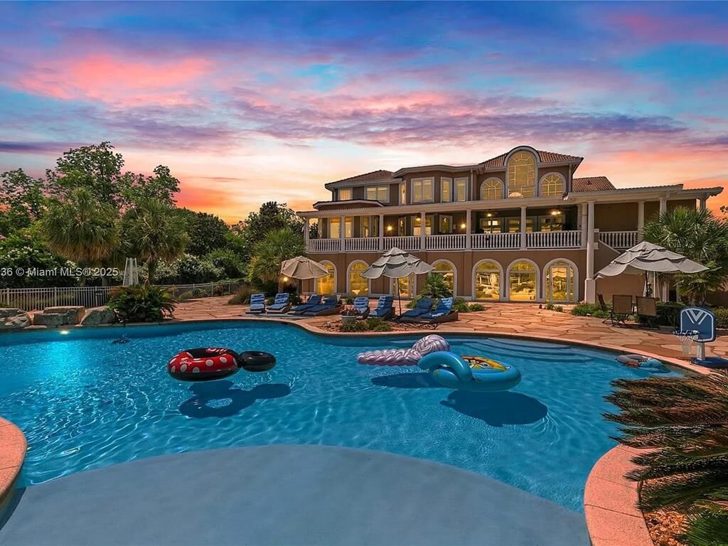 Property Photo:  200 Asphodel  AL 36303 