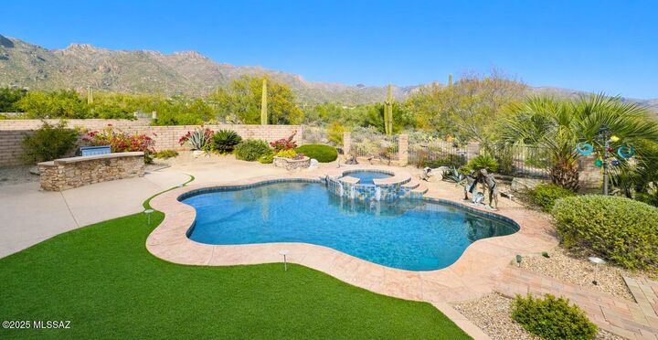 Property Photo:  6014 N Indian Trail  AZ 85750 