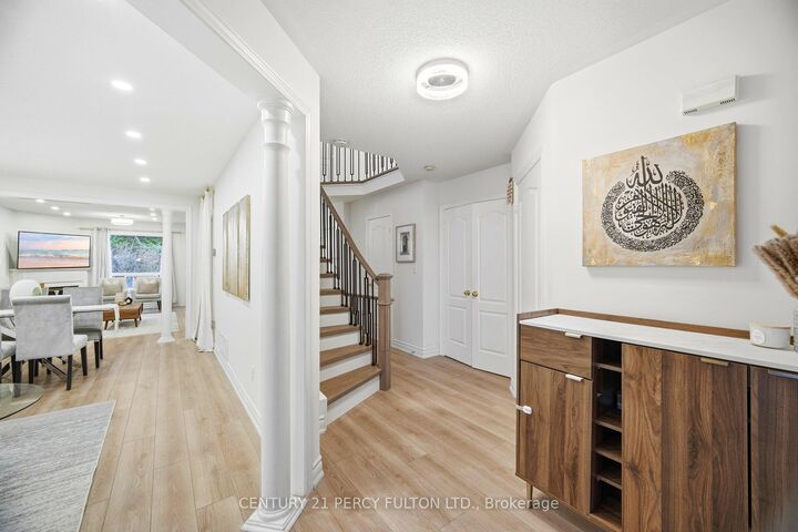 Property Photo:  35 Markwood Crescent  ON L1R 2S3 