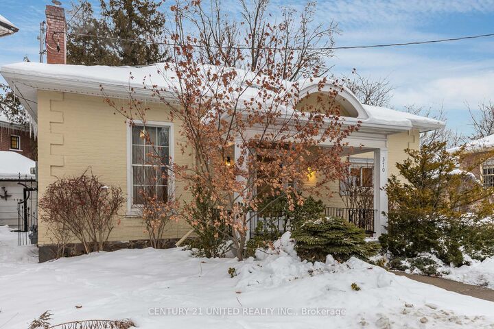 Property Photo:  370 Hunter Street W  ON K9H 2M5 