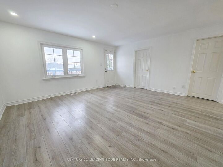 Property Photo:  278 Pasadena Drive  ON L4P 2Y9 