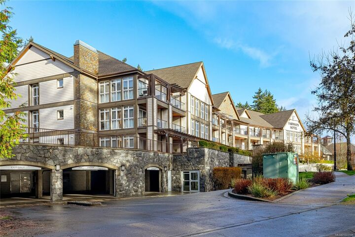 1376 Lynburne Pl 113/115A — photo 1