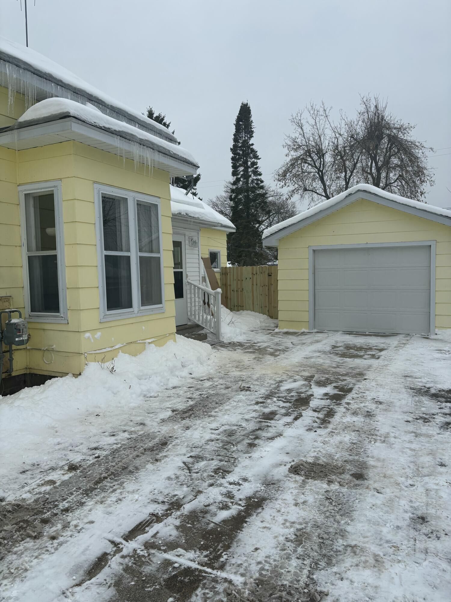 Property Photo:  208 S D Street  MI 49721 