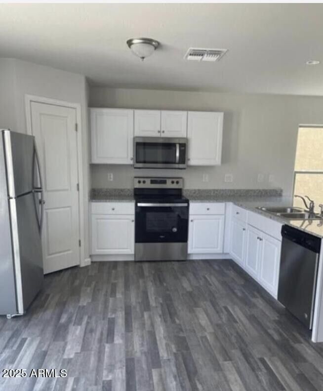 Property Photo:  137 W Bobcat Place  AZ 85122 