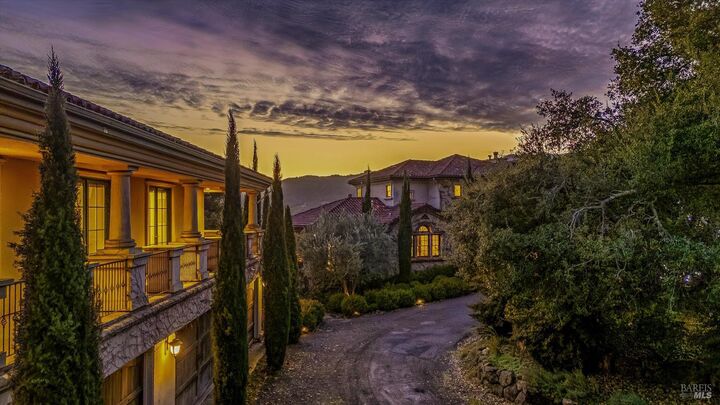 Property Photo:  405 London Way  CA 95476 