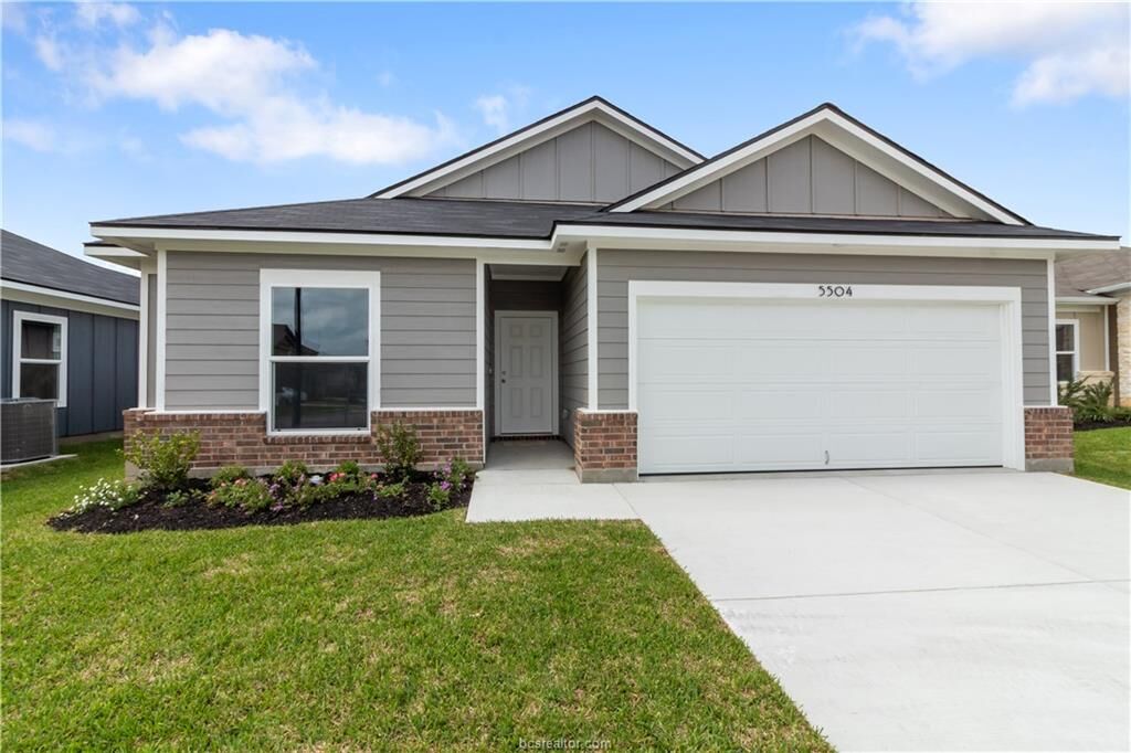 Property Photo: 5504 Harriet Street TX 77807