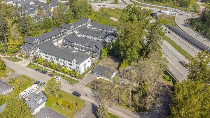 Property Photo:  16373 15 Avenue  BC V4A 1L4 