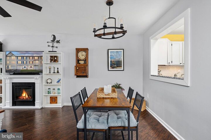 Property Photo:  787 General Wallace Court  VA 20186 