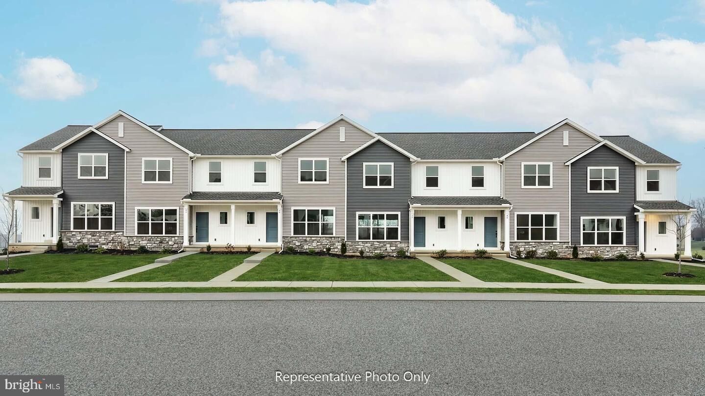 Property Photo:  36 N Conifer Drive  PA 17022 