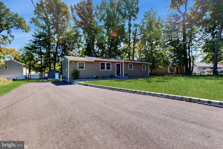 Property Photo:  829 Walnut Avenue  NJ 08021 