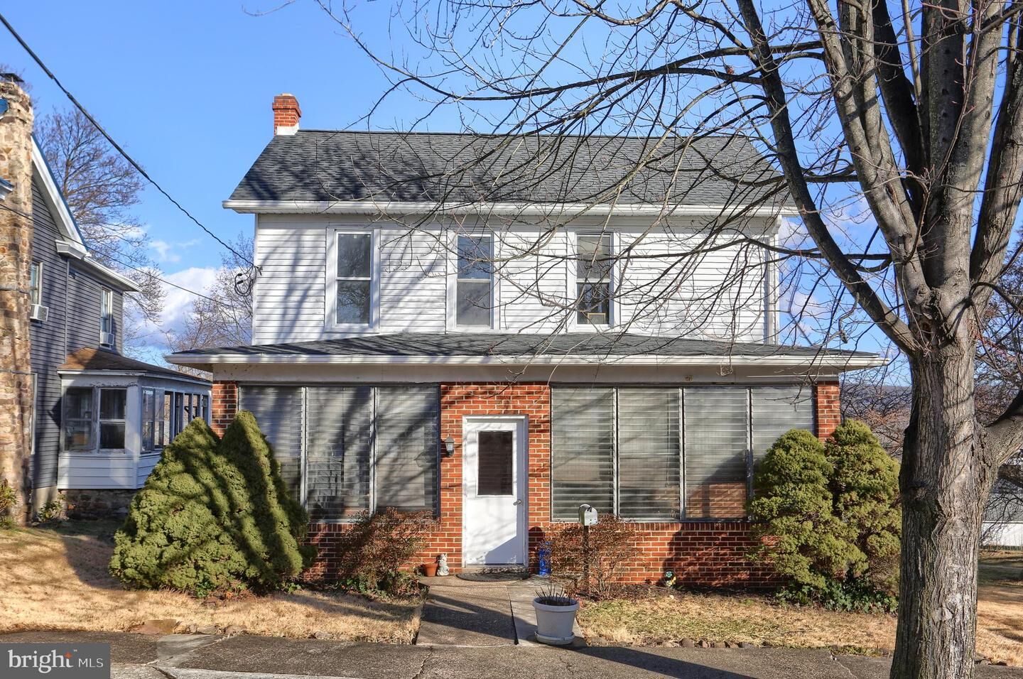 Property Photo:  307 Maple Avenue  PA 17053 