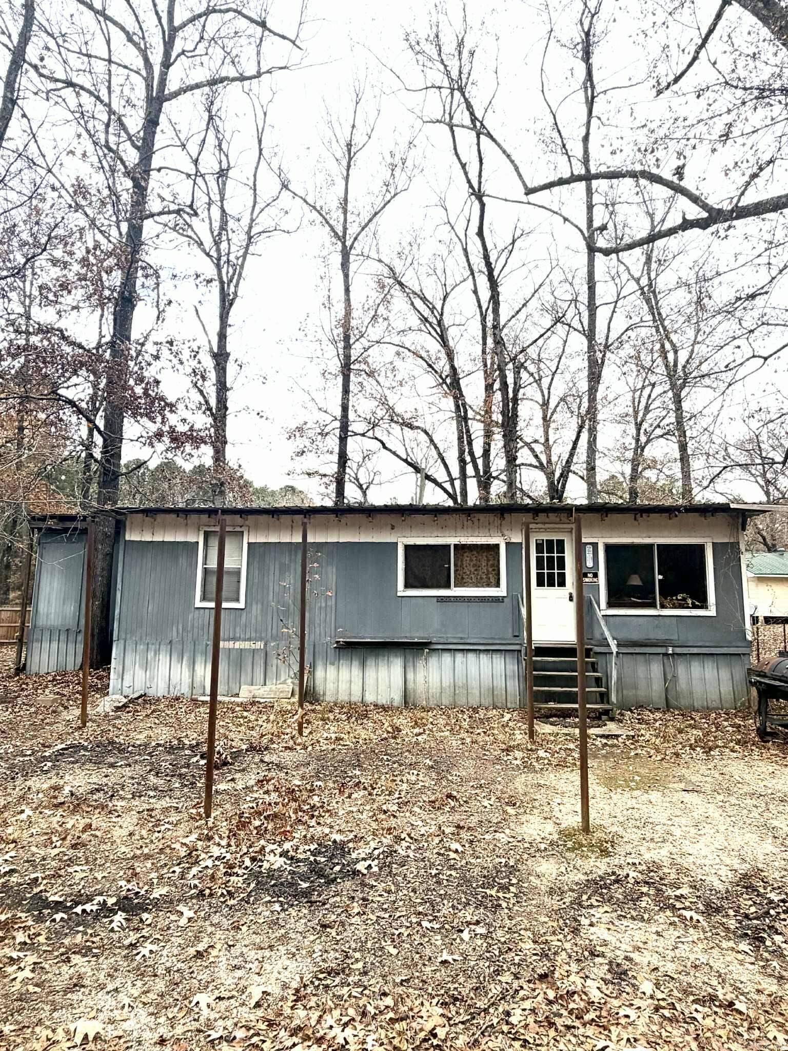 Property Photo:  959 1/2 J Avenue  AR 71747 