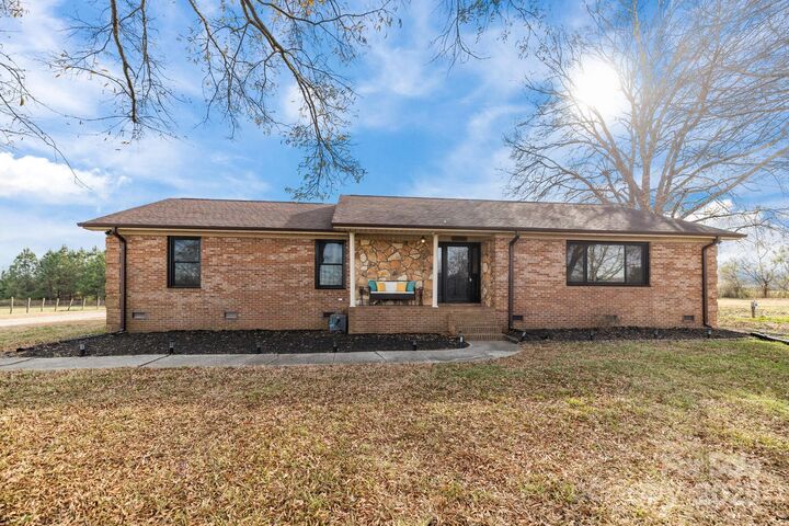 Property Photo:  1422 Old Peachland Road  NC 28103 