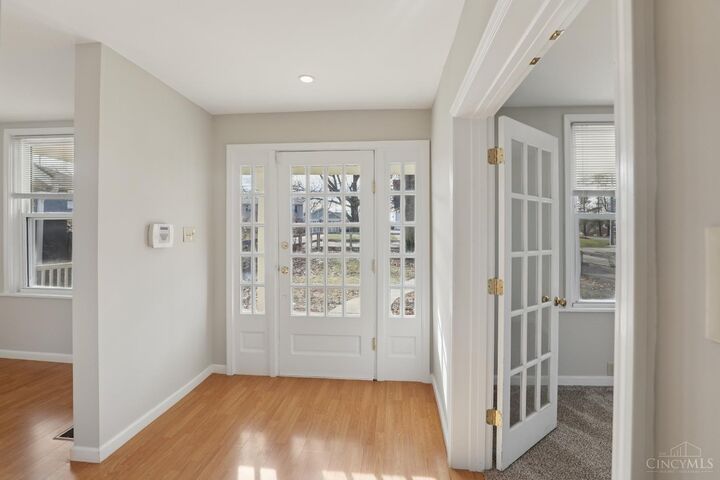 Property Photo: 4046 Boomer Road OH 45247