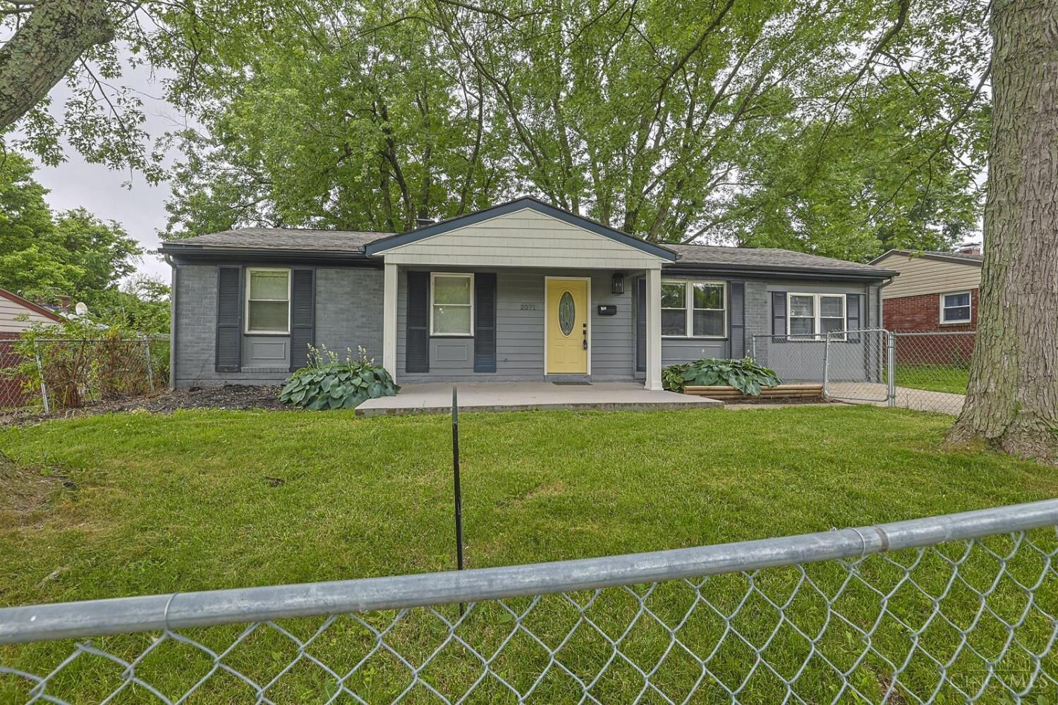 Property Photo:  2071 Roosevelt Avenue  OH 45240 