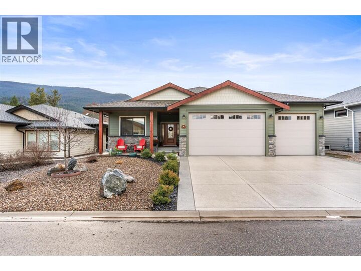 Property Photo:  2444 York Avenue 8  BC V4Y 0Y3 