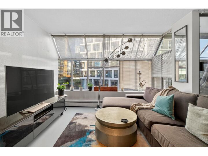 Property Photo:  950 Drake Street 902  BC V6Z 2B9 