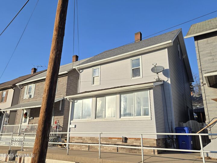 Property Photo:  117 Carr Avenue  PA 17847 