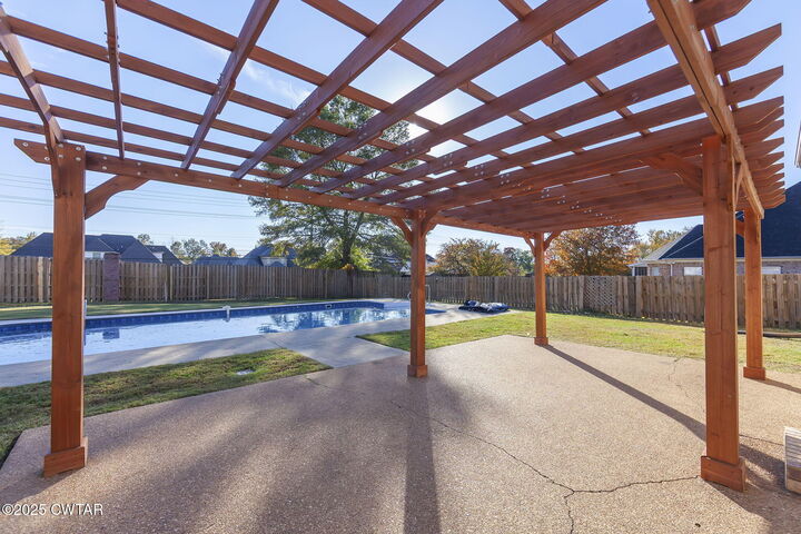 Property Photo: 34 Larkwood Drive TN 38305