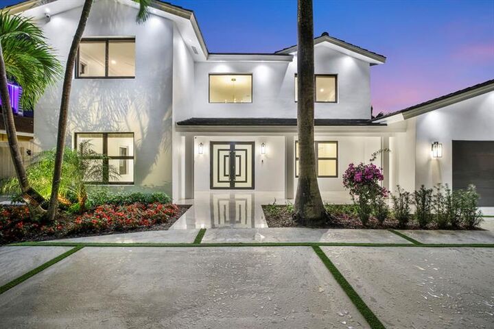 Property Photo:  3316 NE 37th St  FL 33308 