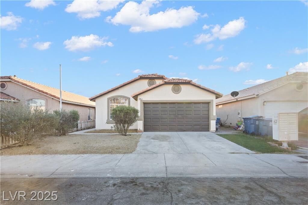 Property Photo: 1941 Emerald Green Avenue NV 89106