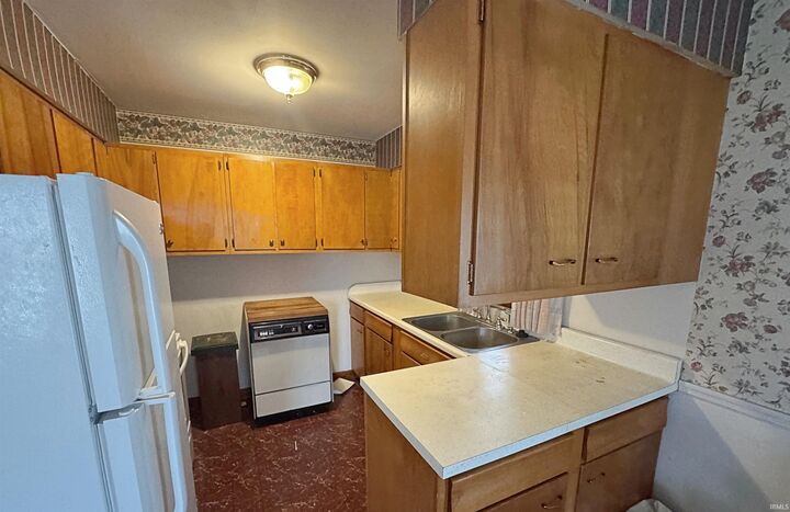 Property Photo:  404 NE 19th Street  IN 47501 