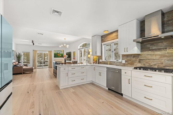 Property Photo: 811 Heritage Hills NY 10589