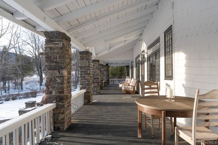 Property Photo:  948 County Route 25  NY 12485 