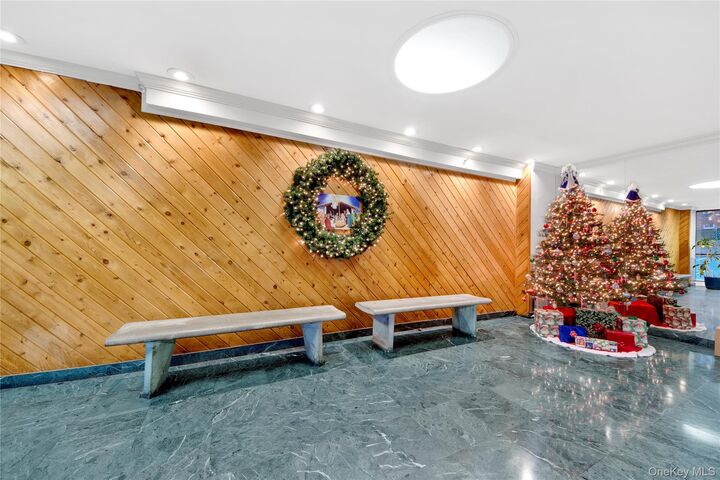 Property Photo:  1523 Central Park Ave 3E  NY 10710 