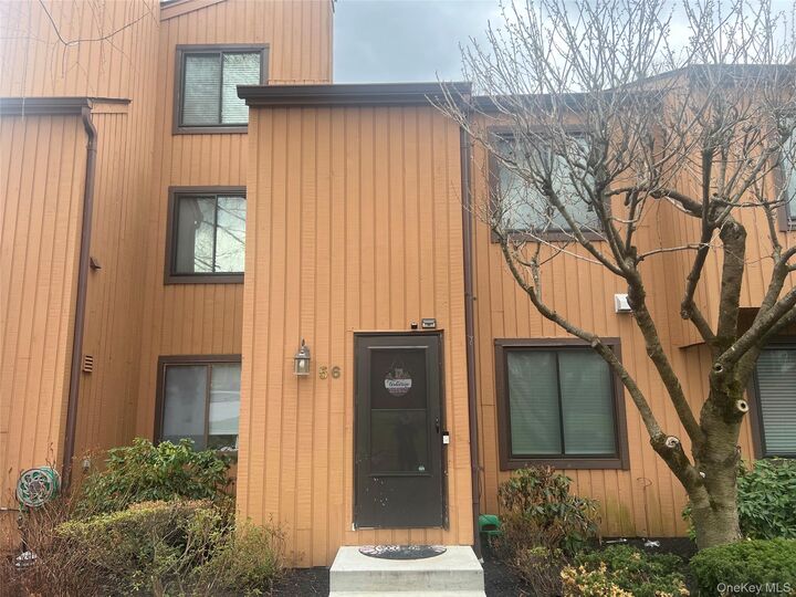 Property Photo:  56 Hudson View Hill  NY 10562 