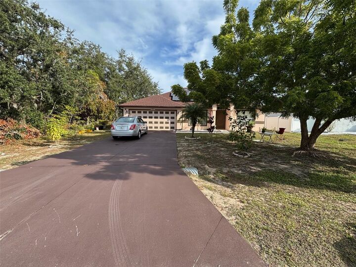 Property Photo:  1905 Manatee Lane  FL 34759 