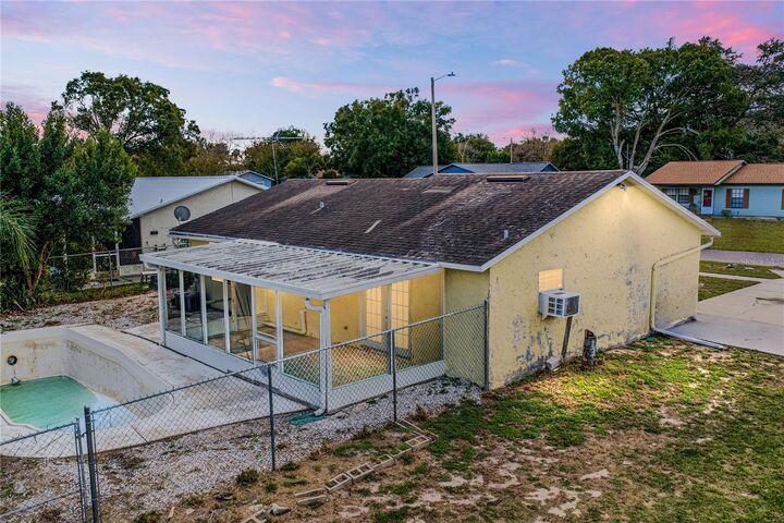 Property Photo:  276 18th Street NE  FL 33881 