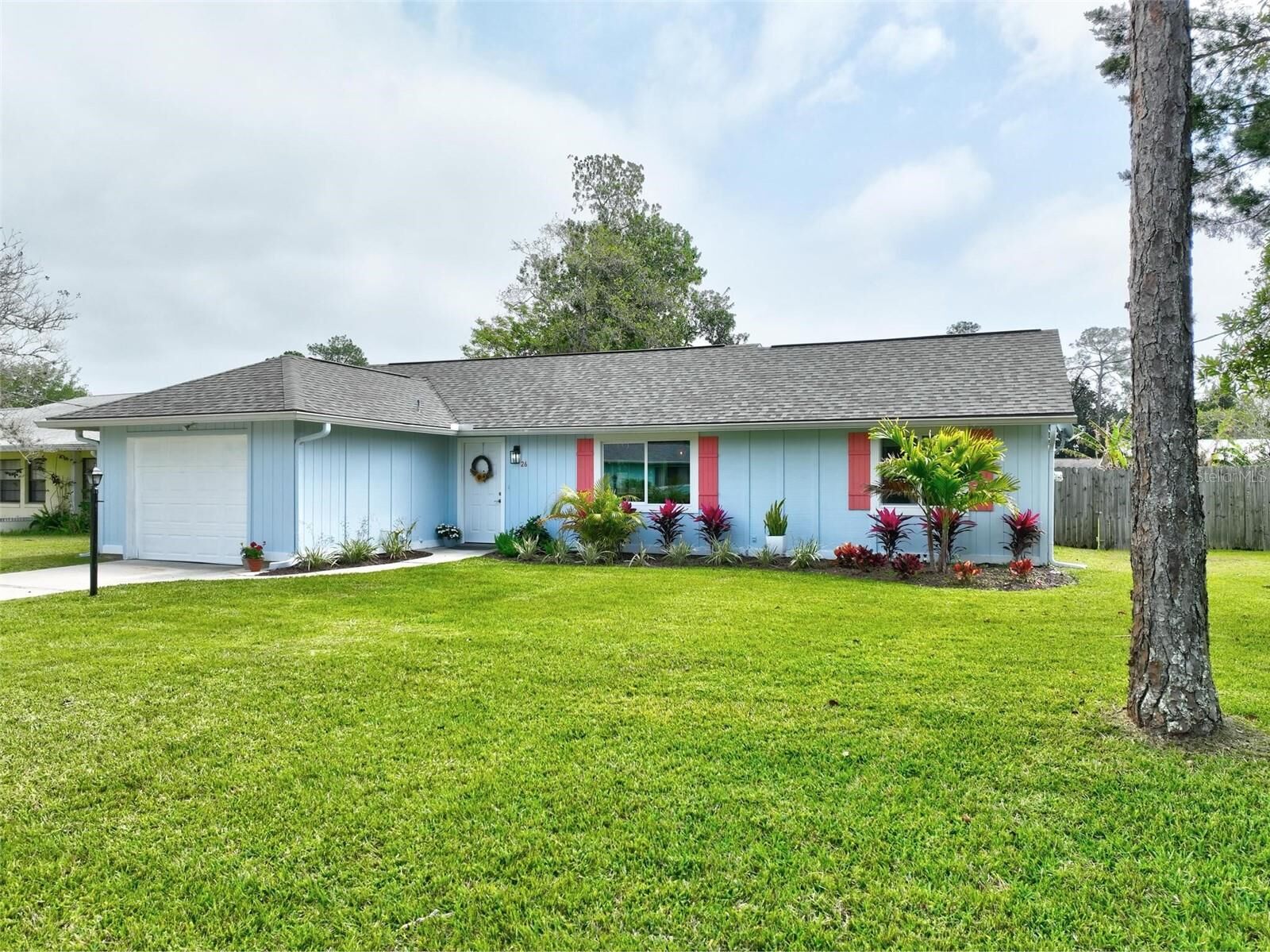 Property Photo: 26 Fillmore Lane FL 32137
