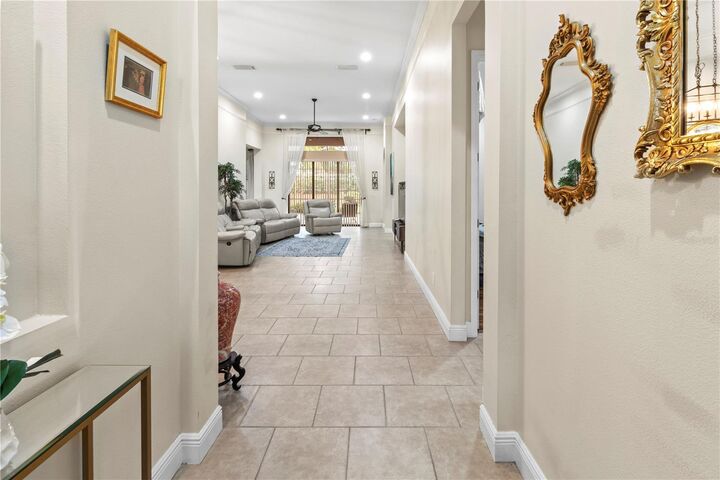 Property Photo:  7339 Riviera Cove  FL 34202 