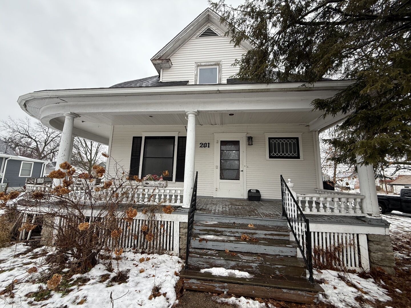 Property Photo: 201 S Elida Street IL 61088