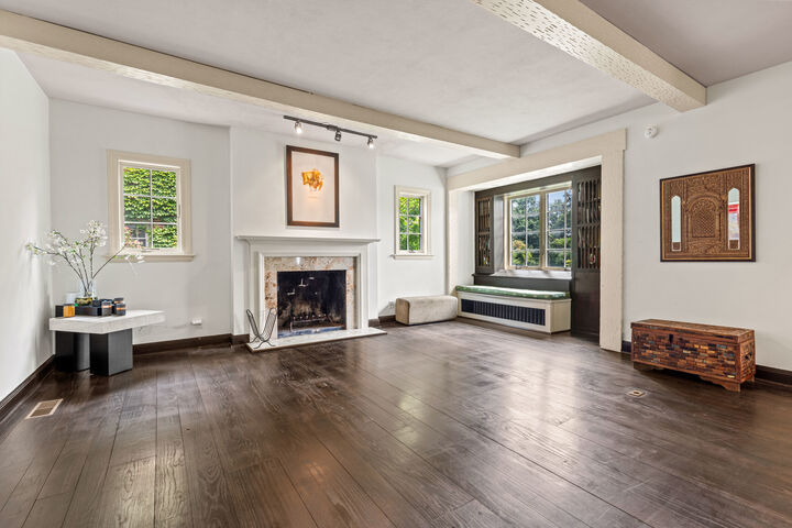 Property Photo:  2412 Harlem Boulevard  IL 61103 