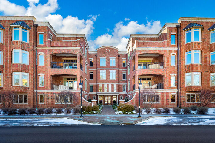 Property Photo:  180 W Benton Avenue 303  IL 60540 