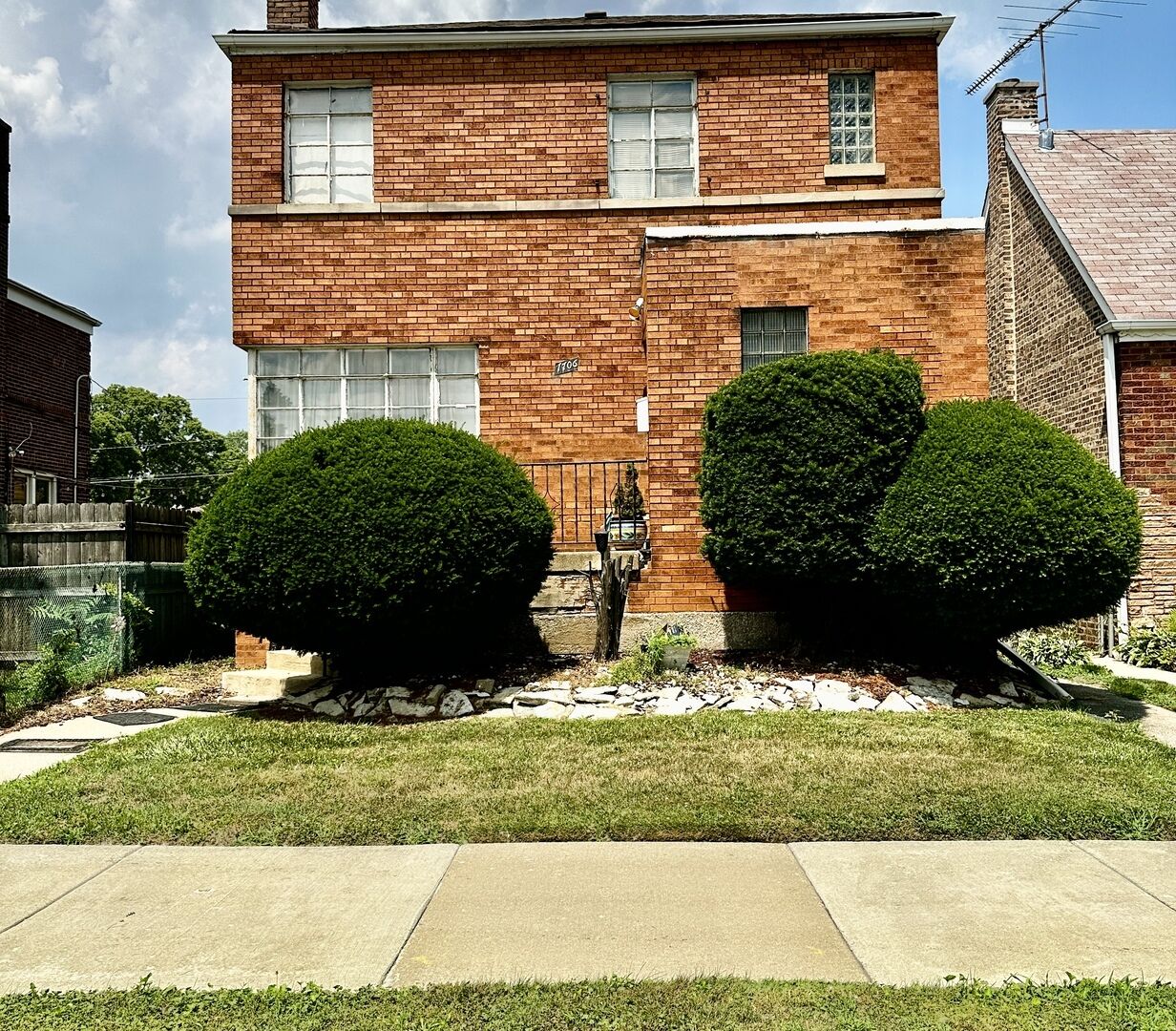 Property Photo:  1706 E 83rd Street  IL 60617 