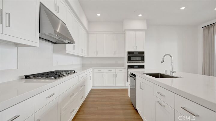 Property Photo: 236 Knot CA 92618