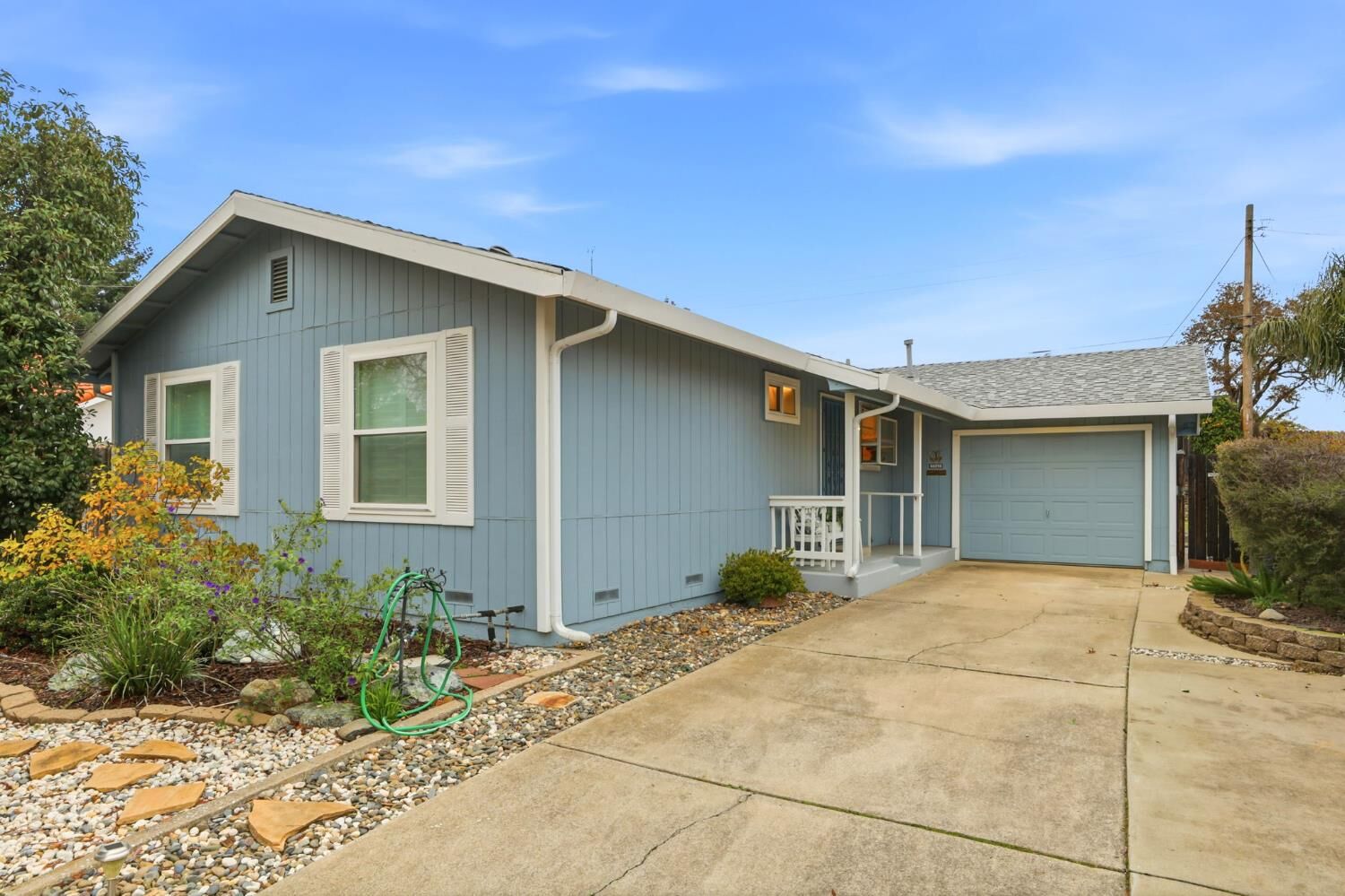 Property Photo: 5945 Deary Way CA 95662